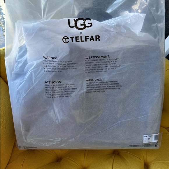 UGG X TELFAR Shearling Large Bag - Picture 4 of 5